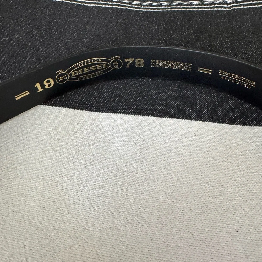 Diesel Black Leather Belt - Picture 6 of 8